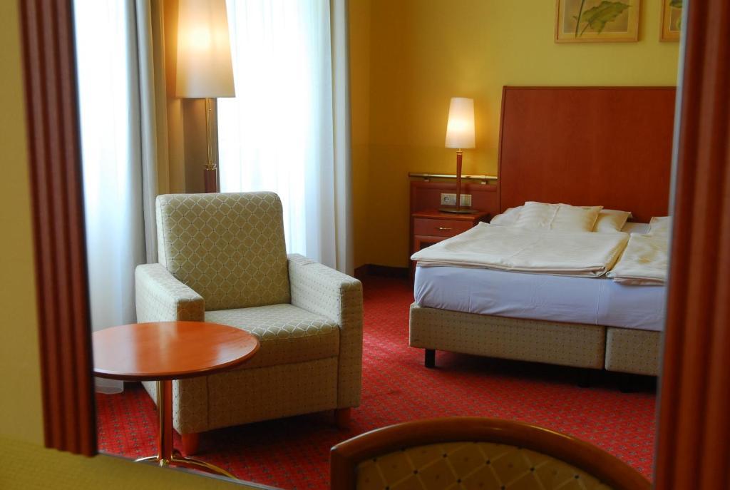 Park Hotel Pelikan Szombathely Værelse billede